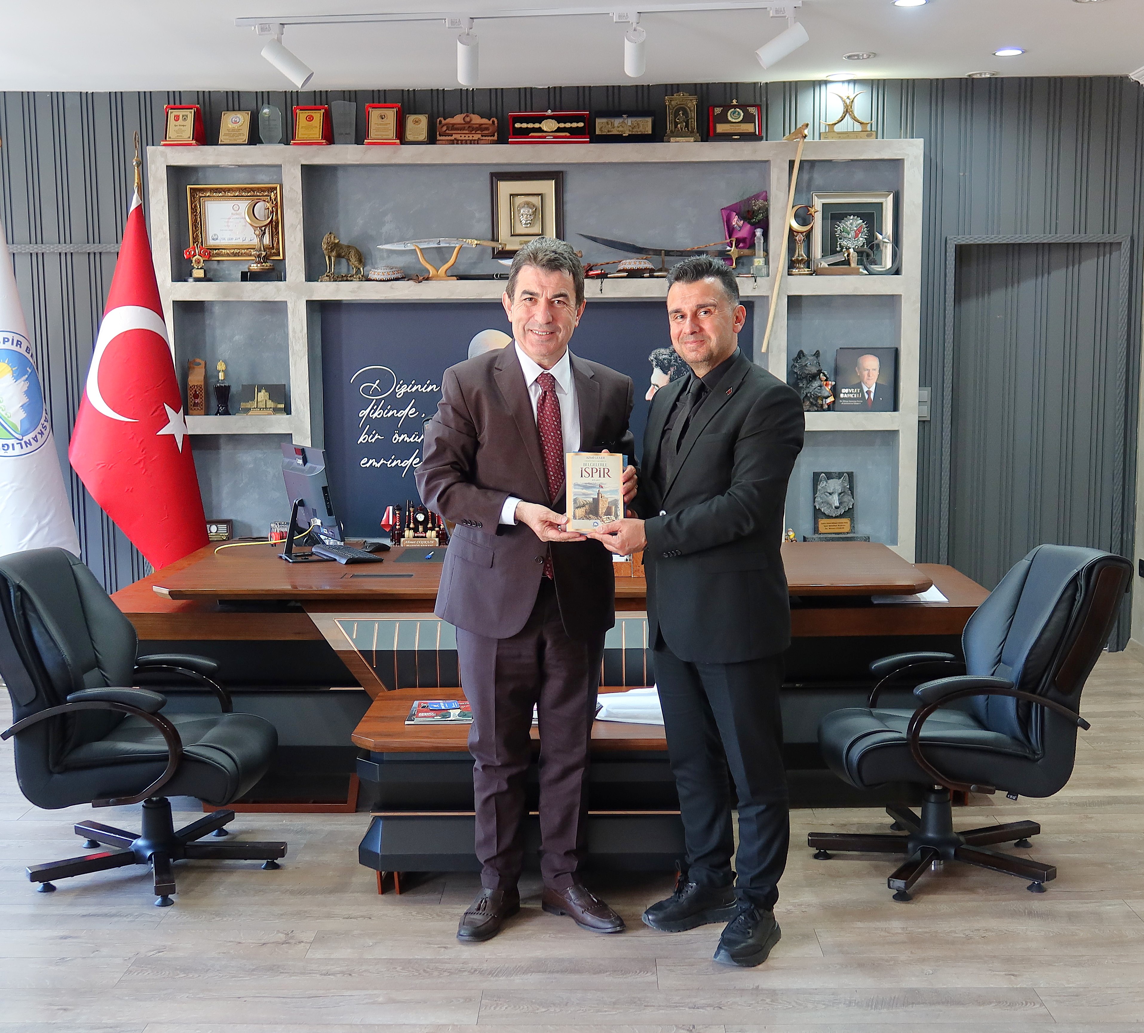 Erzurum Aile ve Sosyal Hizmetler Müdürü Hasan Aykut, Başkan Coşkun’u Makamında Ziyaret Etti